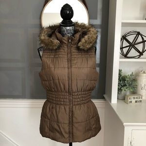 New York & Company Puffer Vest